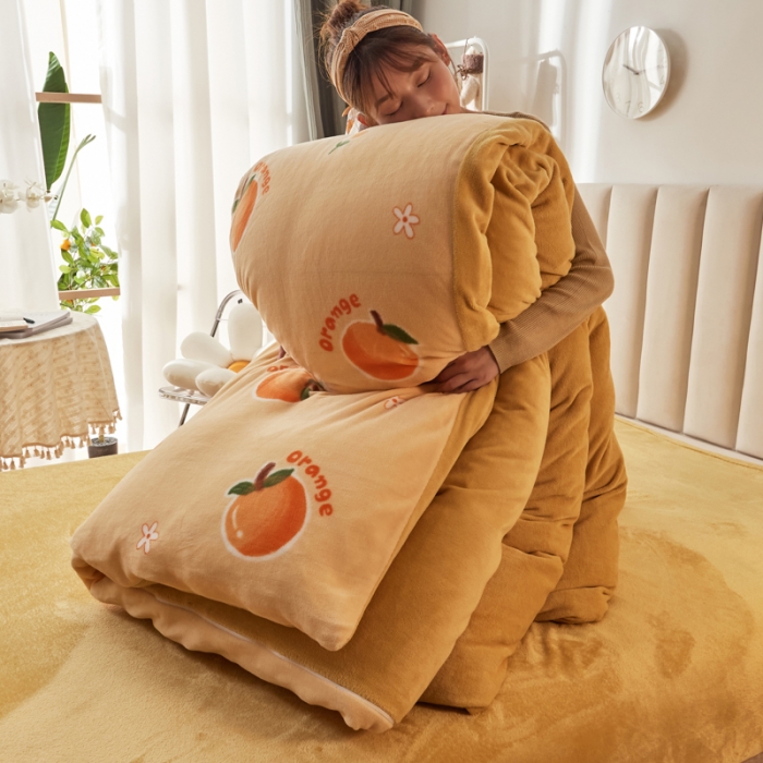 91家纺网 家纺一手货源 找家纺 寐居家纺 2021新款牛奶绒单被套棚拍图 蜜橙