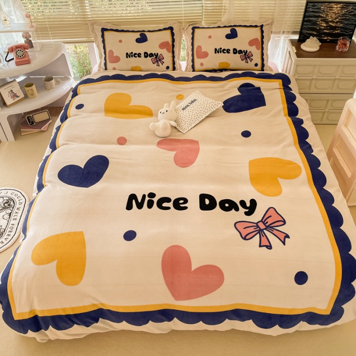 91家纺网 家纺一手货源 找家纺 慕尚 2022新款北欧牛奶绒大版四件套实拍图 小爱心