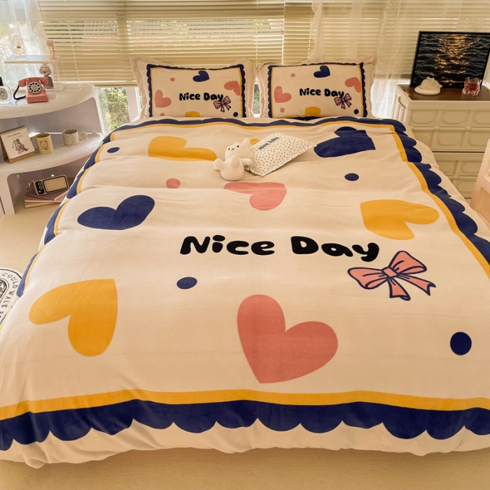 91家纺网 家纺一手货源 找家纺 慕尚 2022新款北欧牛奶绒大版四件套实拍图 小爱心