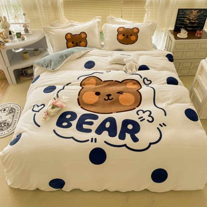 91家纺网 家纺一手货源 找家纺 慕尚 2022新款北欧牛奶绒大版四件套实拍图 洋气熊