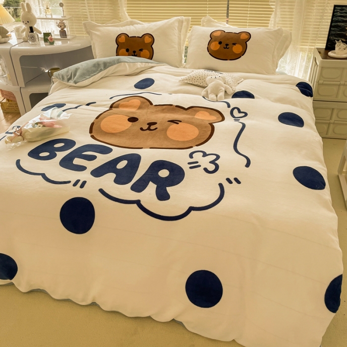 91家纺网 家纺一手货源 找家纺 慕尚 2022新款北欧牛奶绒大版四件套实拍图 洋气熊