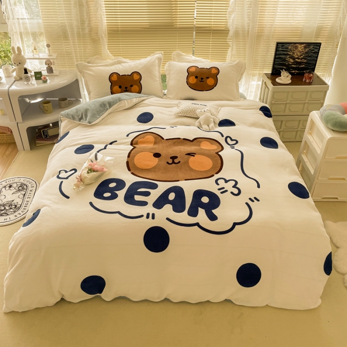 91家纺网 家纺一手货源 找家纺 慕尚 2022新款北欧牛奶绒大版四件套实拍图 洋气熊