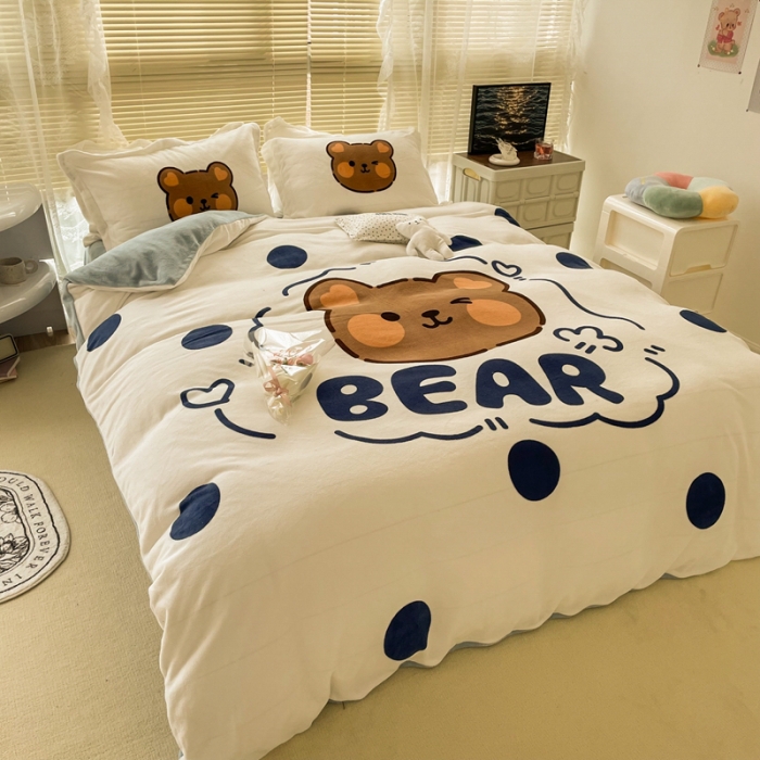 91家纺网 家纺一手货源 找家纺 慕尚 2022新款北欧牛奶绒大版四件套实拍图 洋气熊