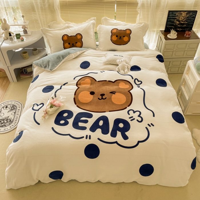 91家纺网 家纺一手货源 找家纺 慕尚 2022新款北欧牛奶绒大版四件套实拍图 洋气熊