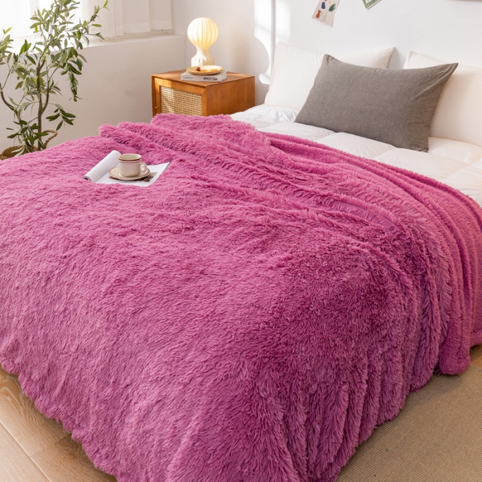 91家纺网 家纺一手货源 找家纺 卡奥 欧式纯色长毛羊羔绒毛毯沙发毯子加厚盖毯空调毯 蔷薇粉