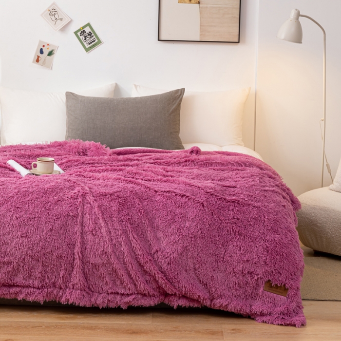 91家纺网 家纺一手货源 找家纺 卡奥 欧式纯色长毛羊羔绒毛毯沙发毯子加厚盖毯空调毯 蔷薇粉