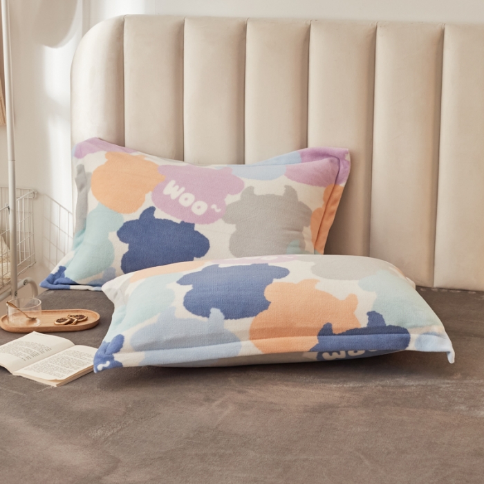 91家纺网 家纺一手货源 找家纺 寐居家纺 2021新款印花牛奶绒四件套浅色调 牛牛乐园