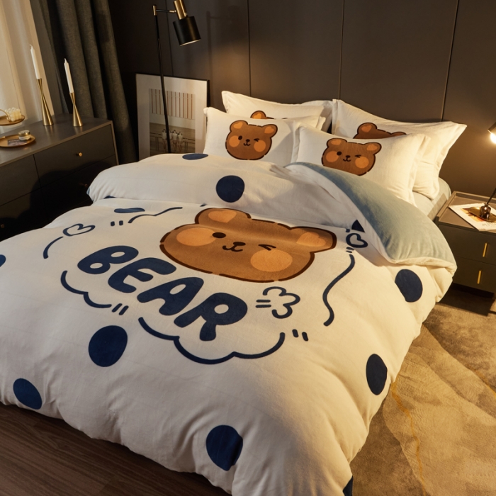 91家纺网 家纺一手货源 找家纺 （总）慕尚 2022新款北欧牛奶绒卡通大版四件套棚拍图