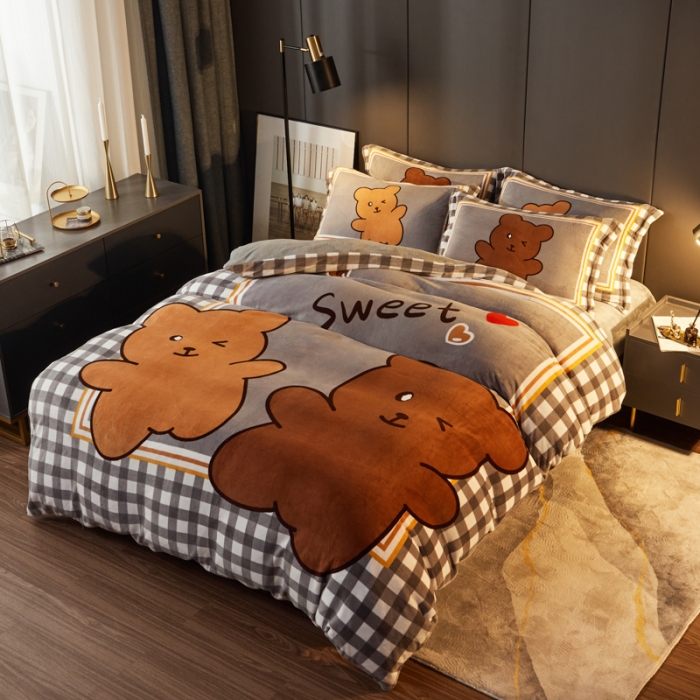 91家纺网 家纺一手货源 找家纺 慕尚 2022新款北欧牛奶绒卡通大版四件套棚拍图 好朋友