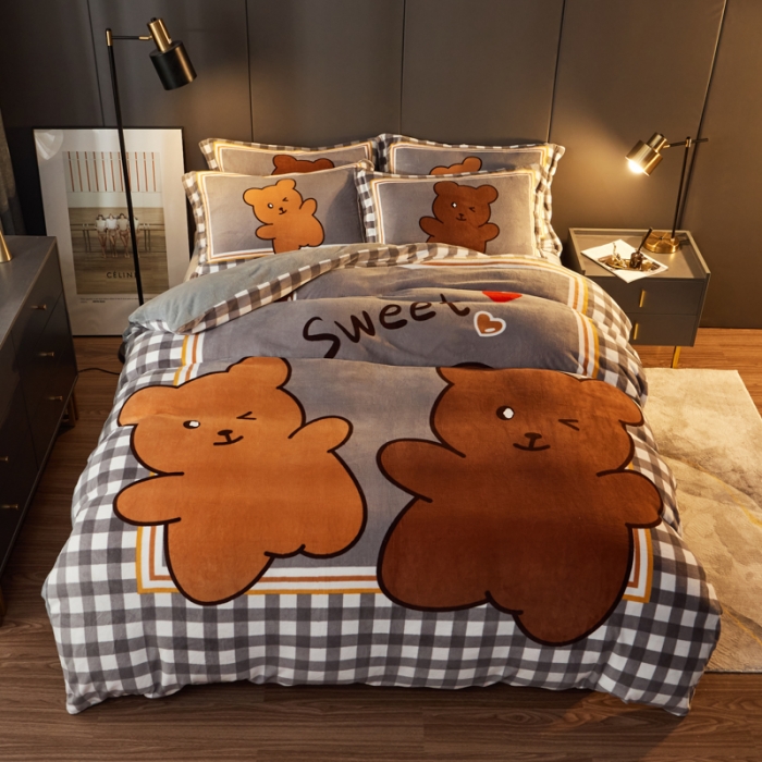 91家纺网 家纺一手货源 找家纺 慕尚 2022新款北欧牛奶绒卡通大版四件套棚拍图 好朋友