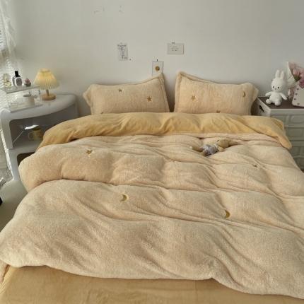 91家纺网 家纺一手货源 找家纺 慕尚家纺 2022新款泰迪绒刺绣款牛奶绒四件套 星月米黄