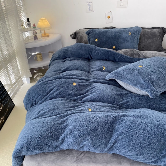 91家纺网 家纺一手货源 找家纺 慕尚家纺 2022新款泰迪绒刺绣款牛奶绒四件套 星月蓝