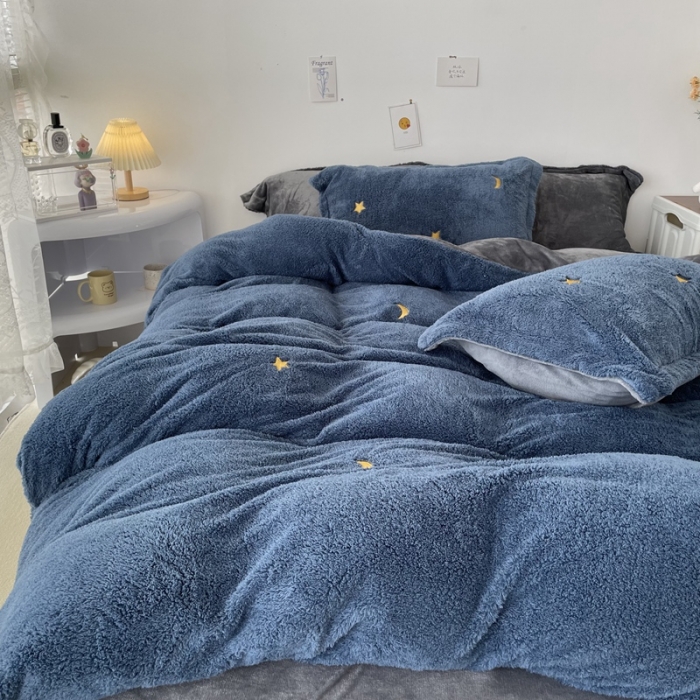 91家纺网 家纺一手货源 找家纺 慕尚家纺 2022新款泰迪绒刺绣款牛奶绒四件套 星月蓝