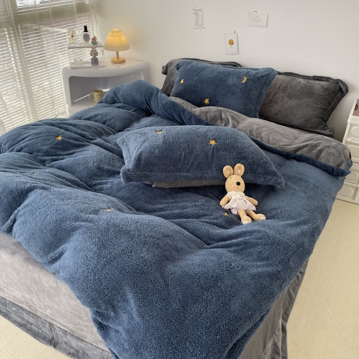 91家纺网 家纺一手货源 找家纺 慕尚家纺 2022新款泰迪绒刺绣款牛奶绒四件套 星月蓝