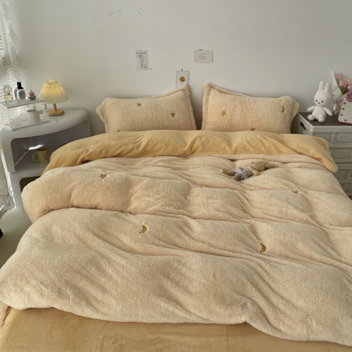 91家纺网 家纺一手货源 找家纺 慕尚家纺 2022新款泰迪绒刺绣款牛奶绒四件套 星月米黄