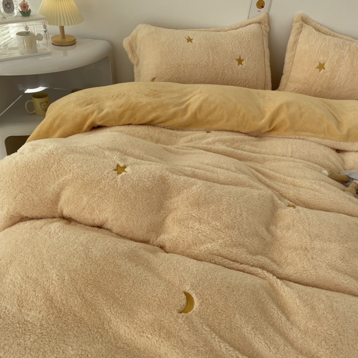 91家纺网 家纺一手货源 找家纺 慕尚家纺 2022新款泰迪绒刺绣款牛奶绒四件套 星月米黄