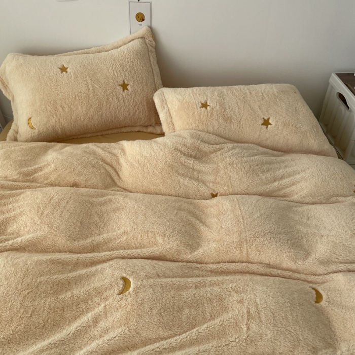 91家纺网 家纺一手货源 找家纺 慕尚家纺 2022新款泰迪绒刺绣款牛奶绒四件套 星月米黄