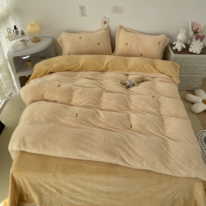 91家纺网 家纺一手货源 找家纺 慕尚家纺 2022新款泰迪绒刺绣款牛奶绒四件套 星月米黄