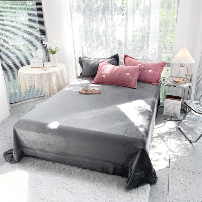 91家纺网 家纺一手货源 找家纺 慕尚家纺 2022新款泰迪绒刺绣款牛奶绒四件套 爱心粉