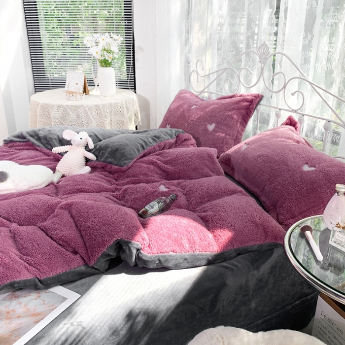 91家纺网 家纺一手货源 找家纺 慕尚家纺 2022新款泰迪绒刺绣款牛奶绒四件套 爱心紫