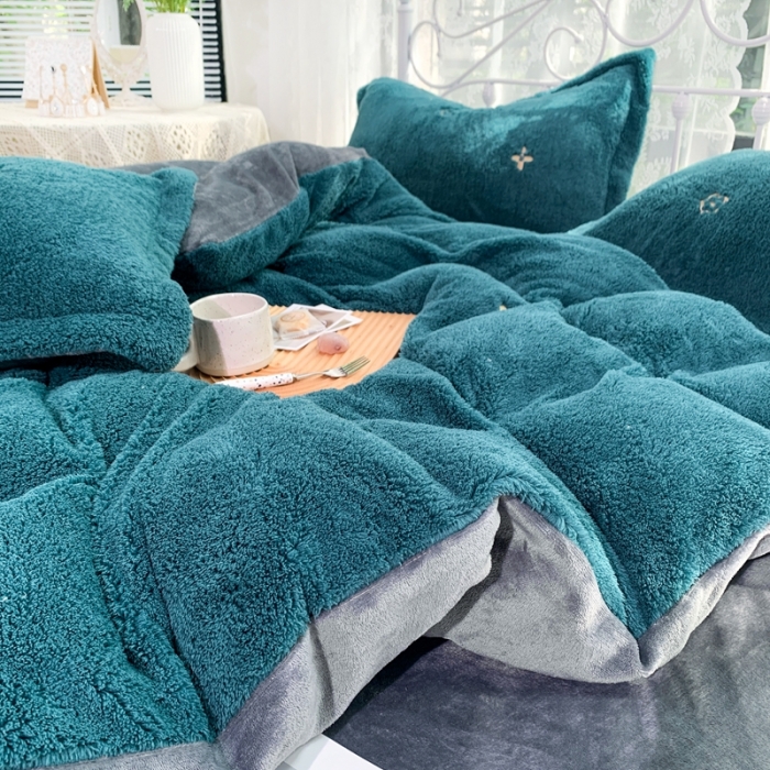 91家纺网 家纺一手货源 找家纺 慕尚家纺 2022新款泰迪绒刺绣款牛奶绒四件套 四叶草绿