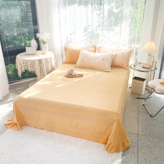 91家纺网 家纺一手货源 找家纺 慕尚家纺 2022新款泰迪绒刺绣款牛奶绒四件套 星月米黄