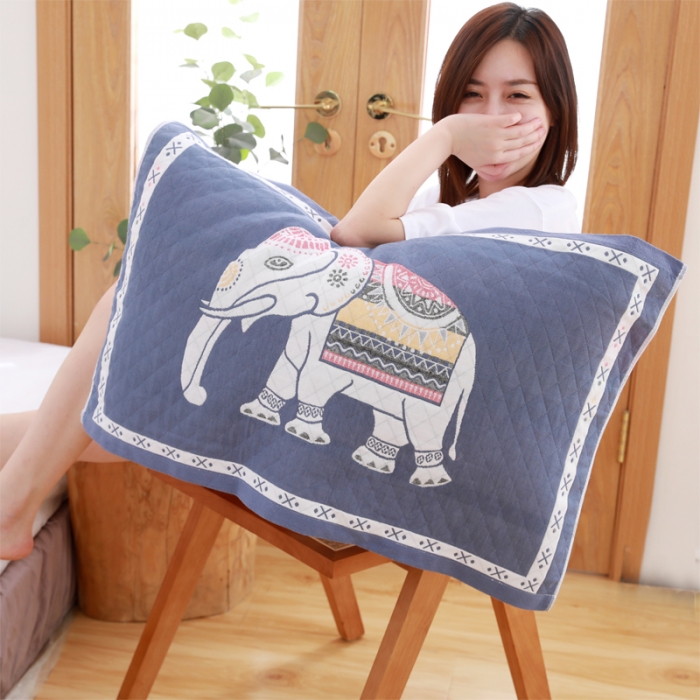 91家纺网 家纺一手货源 找家纺 朴尔家纺 2021新款柔棉卡漫风系列三层纱布枕巾 吉象蓝