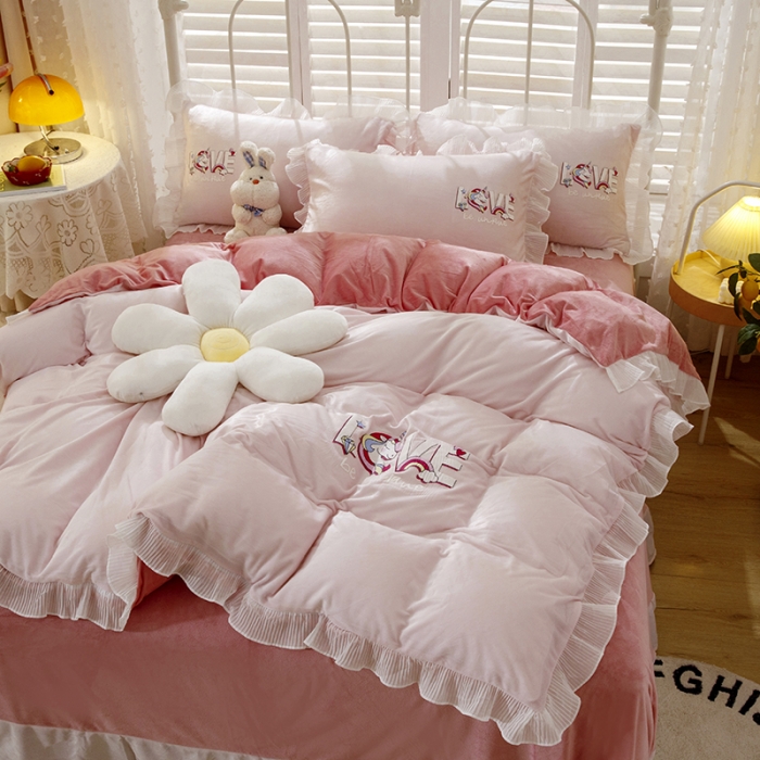 91家纺网 家纺一手货源 找家纺 纽缦 新款韩版水晶绒床单四件套法莱水晶牛奶 独角兽粉豆沙