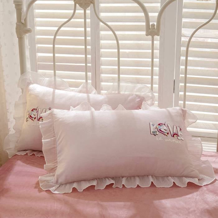 91家纺网 家纺一手货源 找家纺 纽缦 新款韩版水晶绒床单四件套法莱水晶牛奶 独角兽粉豆沙