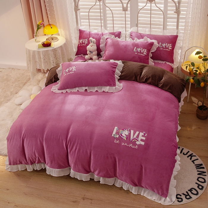 91家纺网 家纺一手货源 找家纺 纽缦 2021新款韩版水晶绒床裙四件套 独角兽-豆沙咖