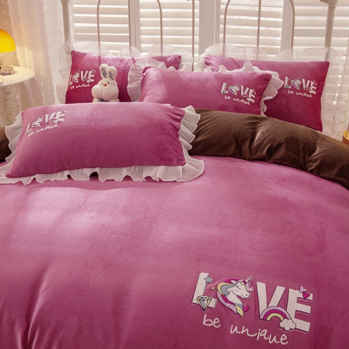 91家纺网 家纺一手货源 找家纺 纽缦 2021新款韩版水晶绒床裙四件套 独角兽-豆沙咖