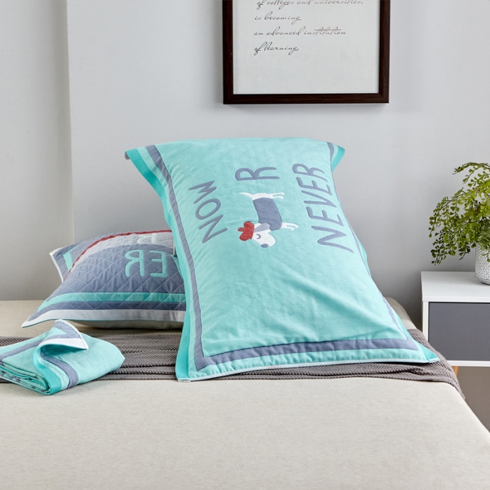 91家纺网 家纺一手货源 找家纺 朴尔家纺 新款彩色糖果系列纯棉三层纱布枕巾/对 调皮狗绿