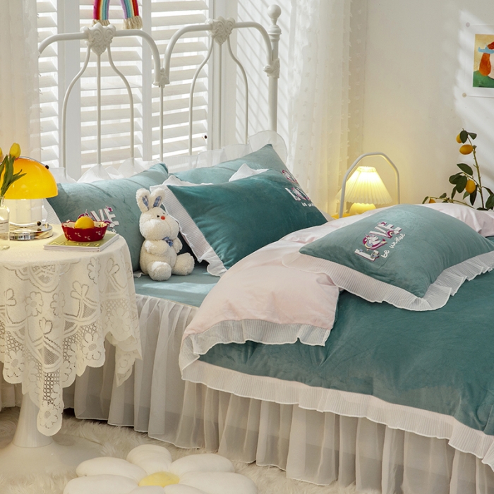 91家纺网 家纺一手货源 找家纺 纽缦 2021新款韩版水晶绒床裙四件套 独角兽-浅绿粉