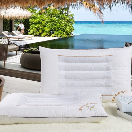 91家纺网 家纺一手货源 找家纺 绣花定型枕