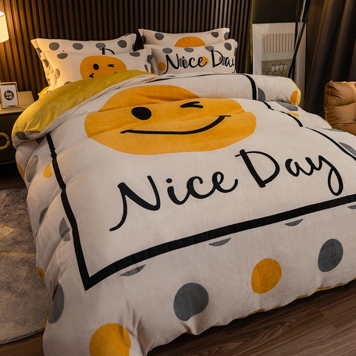 91家纺网 家纺一手货源 找家纺 寐居 2021新款大版数码印花牛奶绒四件套 笑脸