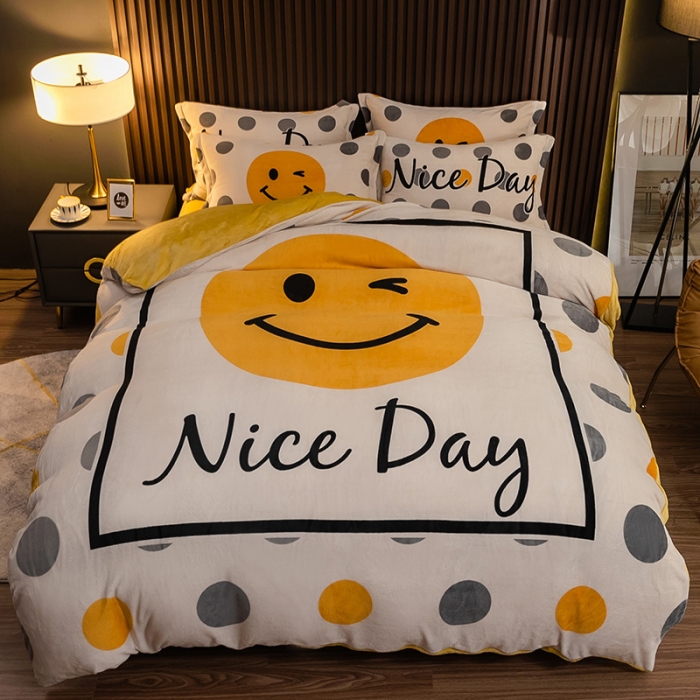 91家纺网 家纺一手货源 找家纺 寐居 2021新款大版数码印花牛奶绒四件套 笑脸