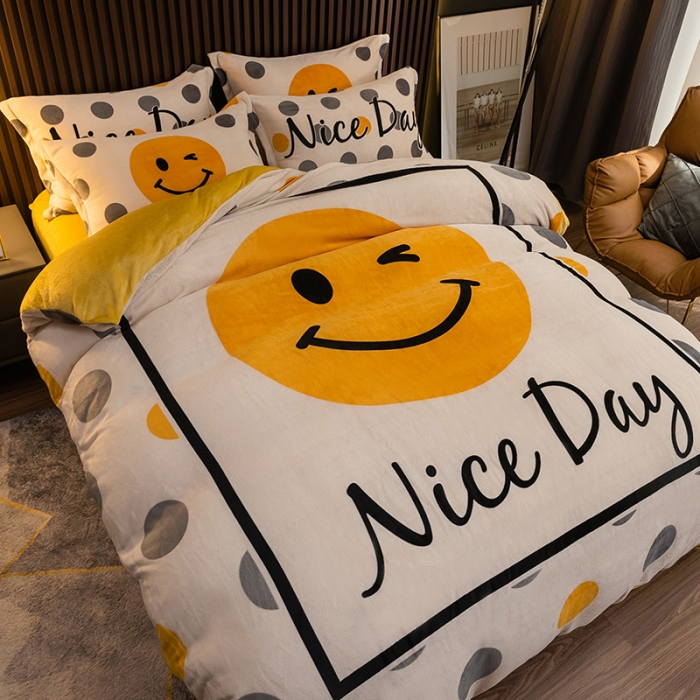 91家纺网 家纺一手货源 找家纺 寐居 2021新款大版数码印花牛奶绒四件套 笑脸