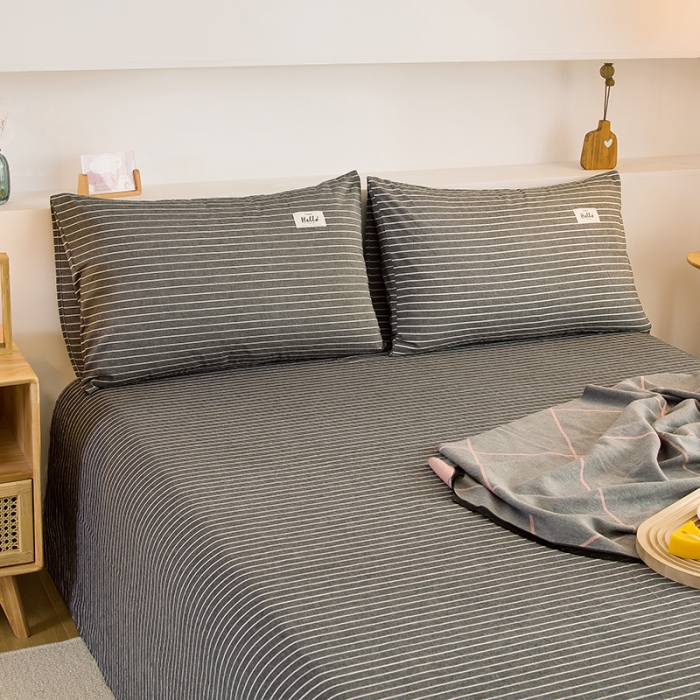 91家纺网 家纺一手货源 找家纺 柠萌2021新款全棉色织水洗棉枕套 中条纹深灰（一对）