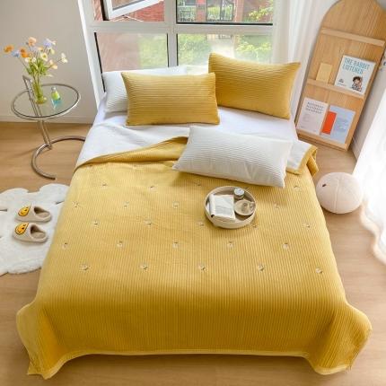 漫调 2021新款宝宝绒刺绣床盖三件套 小花朵 黄