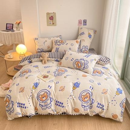 91家纺网 家纺一手货源 找家纺 雅居纺 2022新款印花牛奶绒四件套 宇航熊