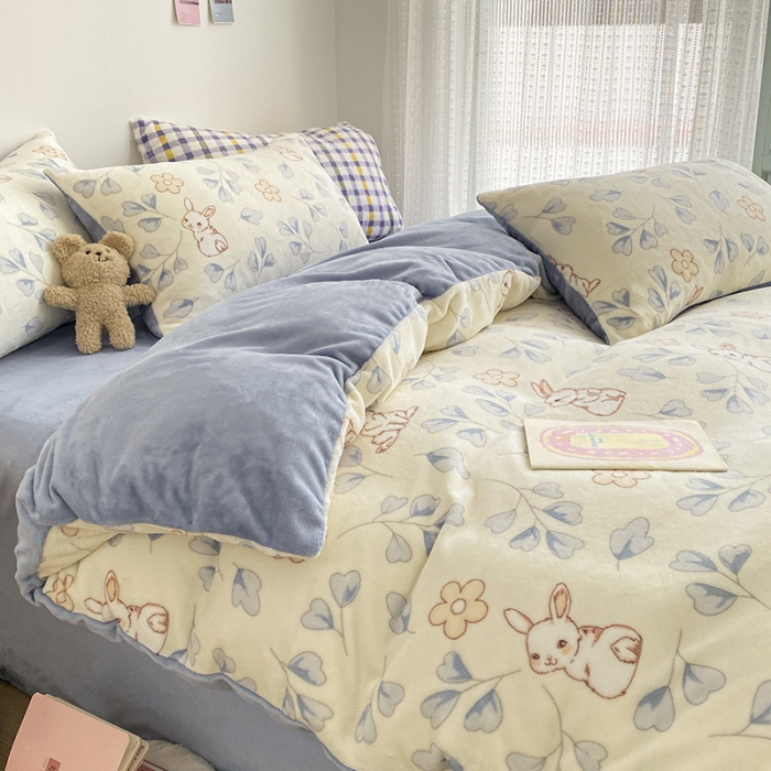 91家纺网 家纺一手货源 找家纺 雅居纺 2022新款印花牛奶绒四件套 乖乖兔