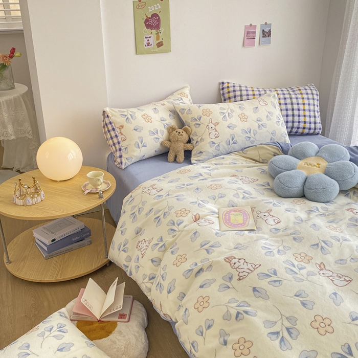 91家纺网 家纺一手货源 找家纺 雅居纺 2022新款印花牛奶绒四件套 乖乖兔