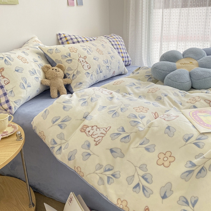 91家纺网 家纺一手货源 找家纺 雅居纺 2022新款印花牛奶绒四件套 乖乖兔