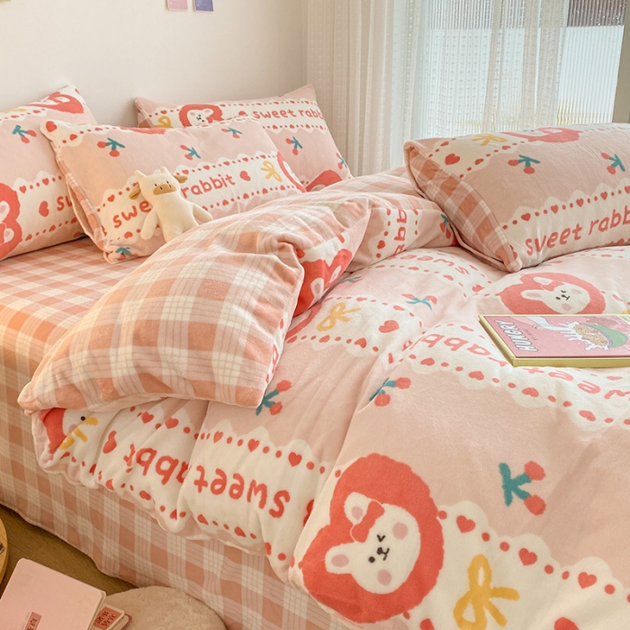 91家纺网 家纺一手货源 找家纺 雅居纺 2022新款印花牛奶绒四件套 蝴蝶结小兔