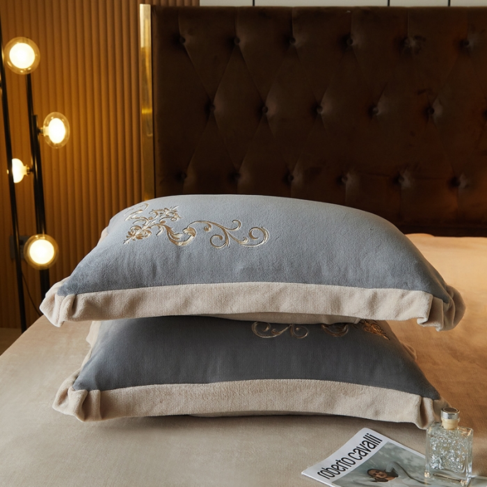 91家纺网 家纺一手货源 找家纺 骏腾 2022新款加厚牛奶绒刺绣四件套法莱绒三件套 暖心-灰色