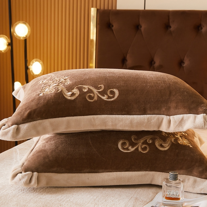 91家纺网 家纺一手货源 找家纺 骏腾 2022新款加厚牛奶绒刺绣四件套法莱绒三件套 暖心-咖色