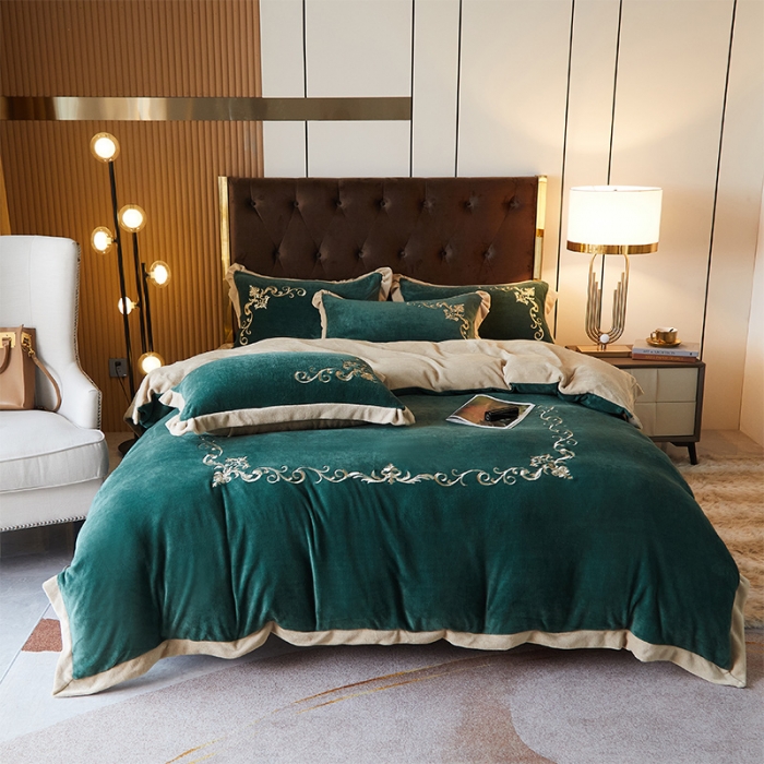 91家纺网 家纺一手货源 找家纺 骏腾 2022新款加厚牛奶绒刺绣四件套法莱绒三件套 暖心-孔雀绿