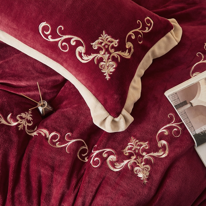 91家纺网 家纺一手货源 找家纺 骏腾 2022新款加厚牛奶绒刺绣四件套法莱绒三件套 暖心-洒红