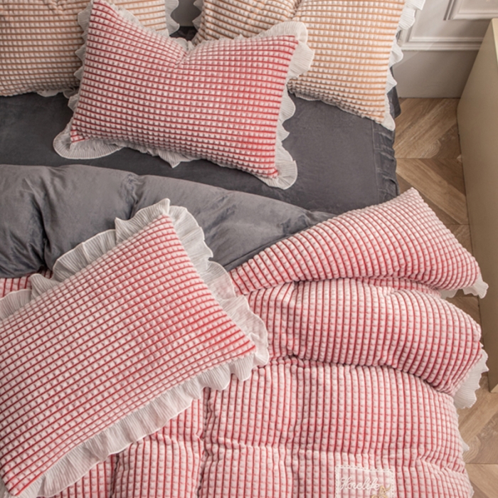 91家纺网 家纺一手货源 找家纺 潮邦2025韩版剪花牛奶绒四件套-锦华 锦华-红