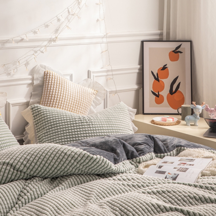 91家纺网 家纺一手货源 找家纺 潮邦2025韩版剪花牛奶绒四件套-锦华 锦华-绿